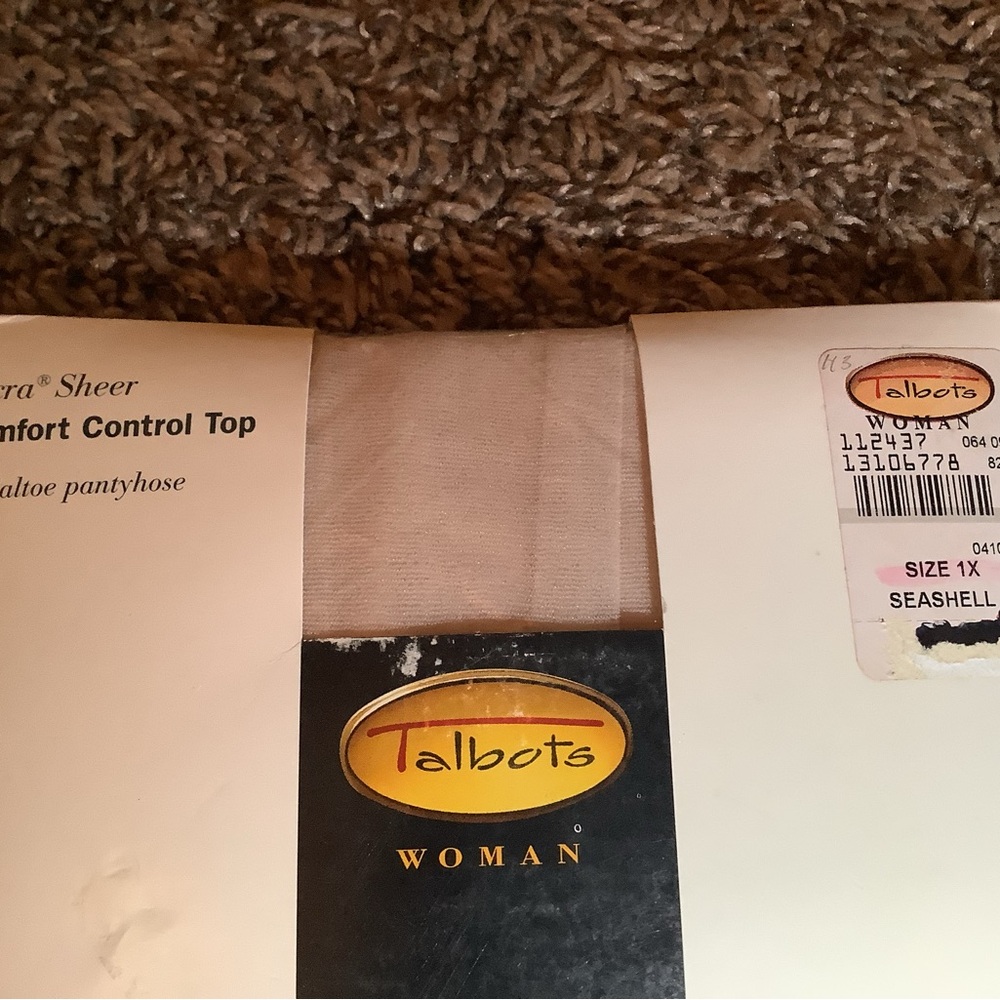 Talbots comfort control top pantyhose, color seashell, size: 1X - Picture 2 of 12